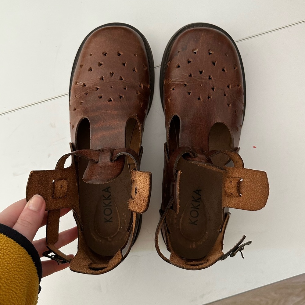 Leather, unique shoes!